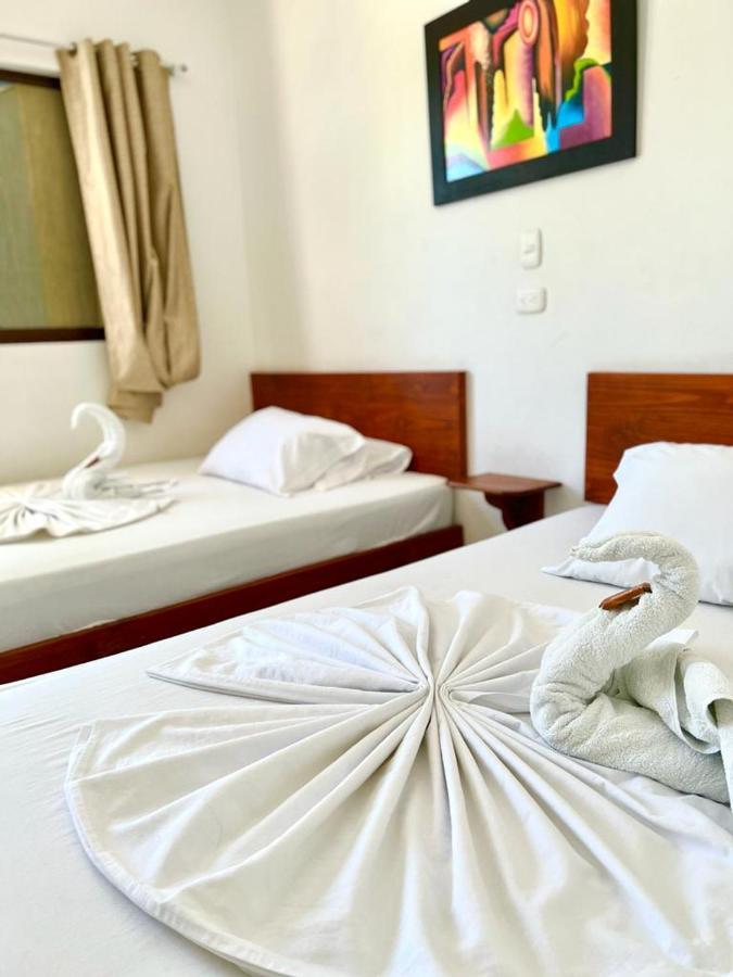Hotel Paraiso Plaza Пуэрто-Триунфо Экстерьер фото