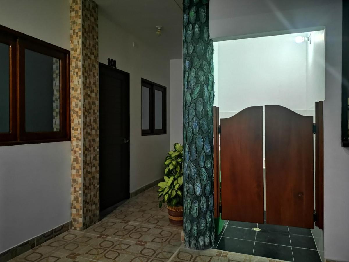 Hotel Paraiso Plaza Пуэрто-Триунфо Экстерьер фото