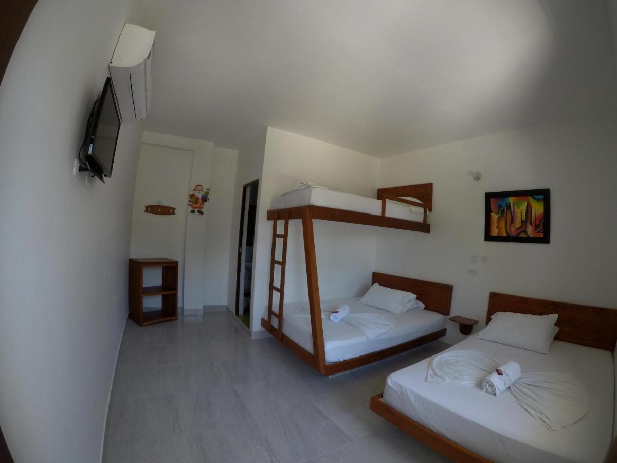 Hotel Paraiso Plaza Пуэрто-Триунфо Экстерьер фото