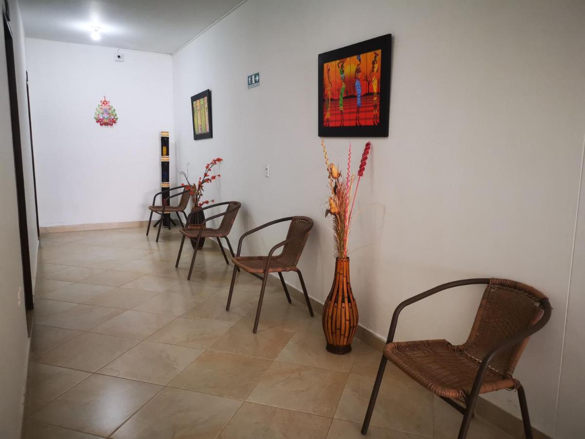 Hotel Paraiso Plaza Пуэрто-Триунфо Экстерьер фото