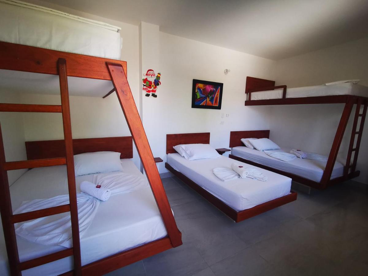Hotel Paraiso Plaza Пуэрто-Триунфо Экстерьер фото